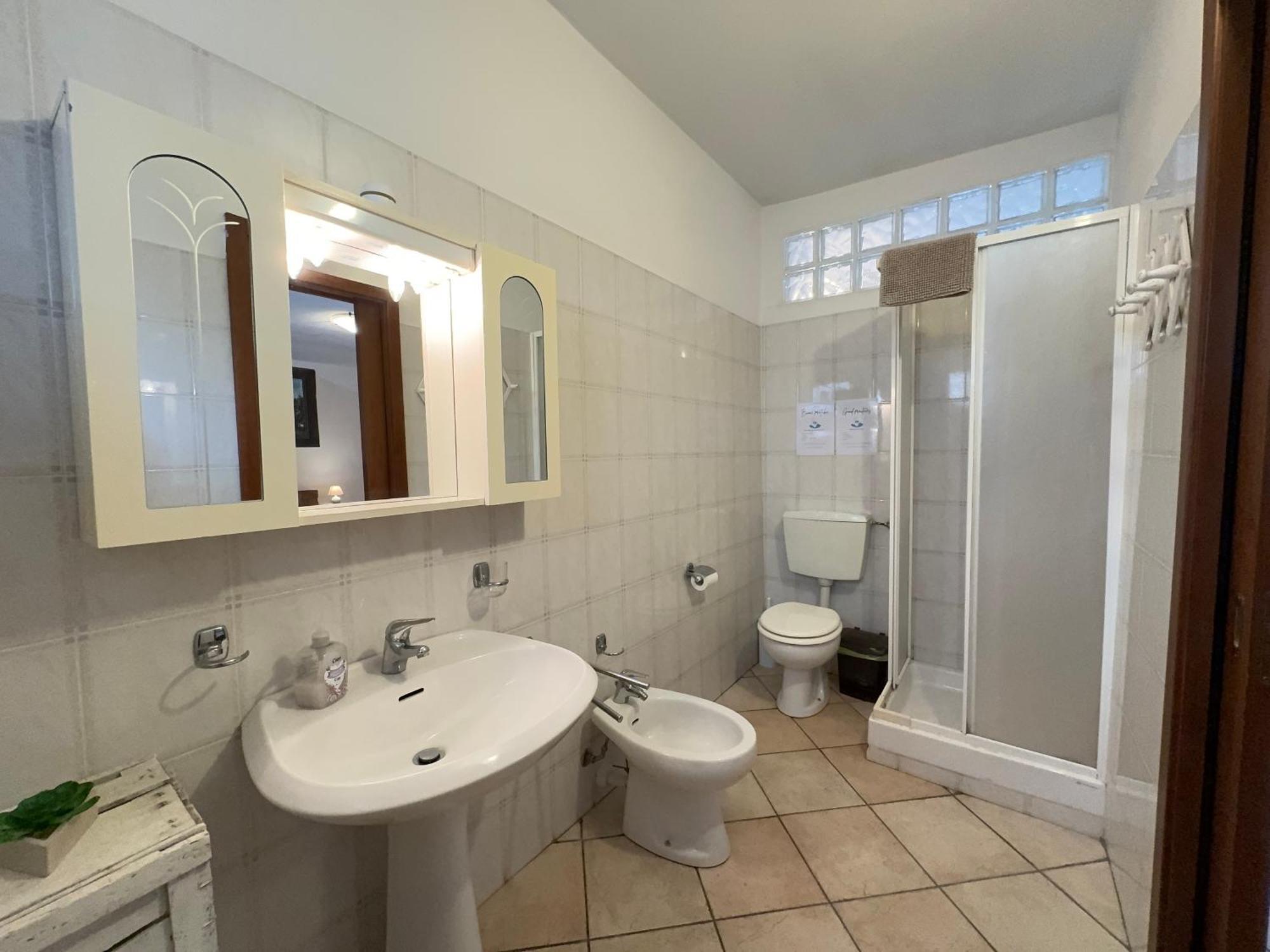 Casa Aromi Ed Arte Guest House Асти Екстериор снимка