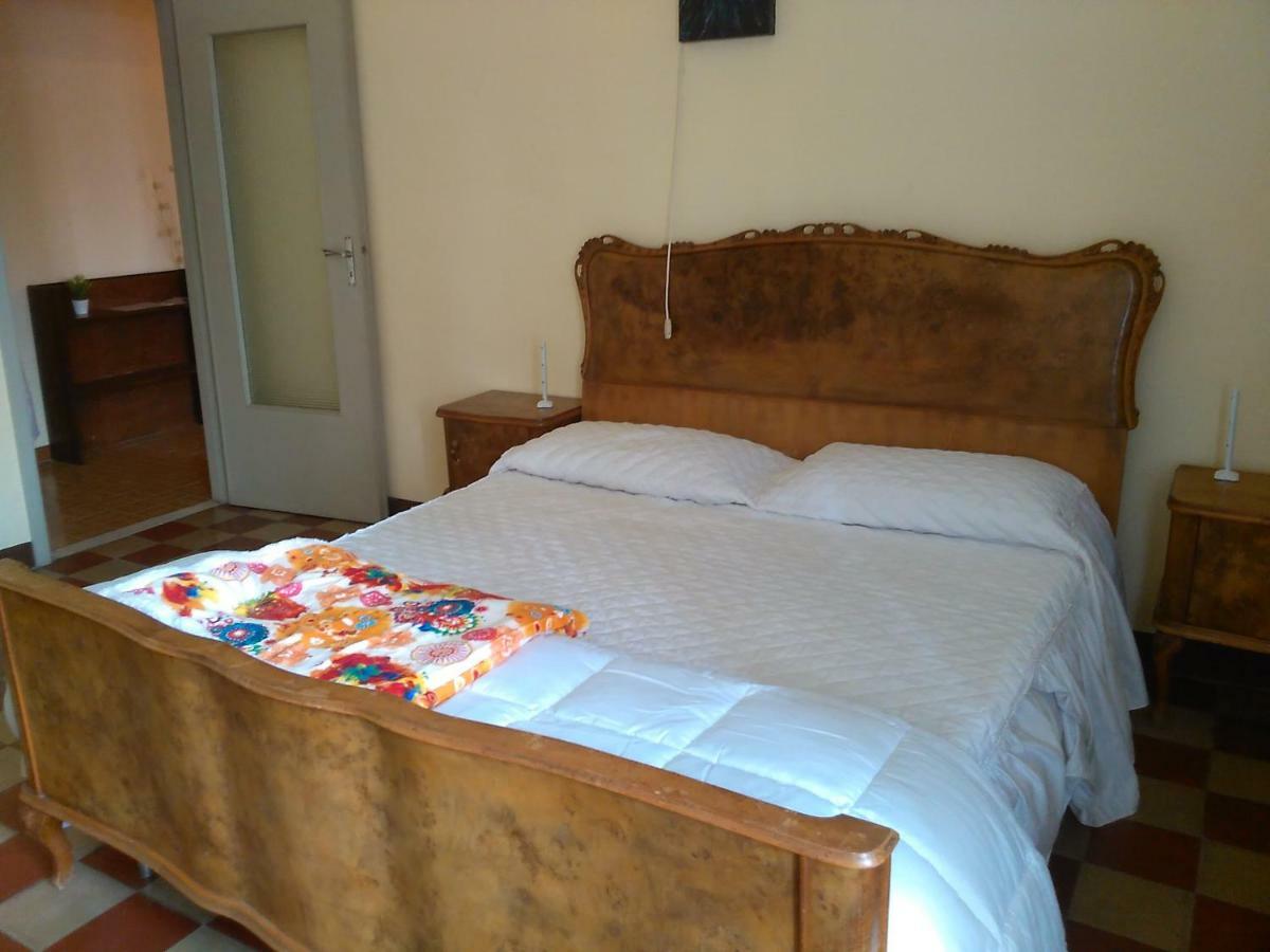 Casa Aromi Ed Arte Guest House Асти Екстериор снимка